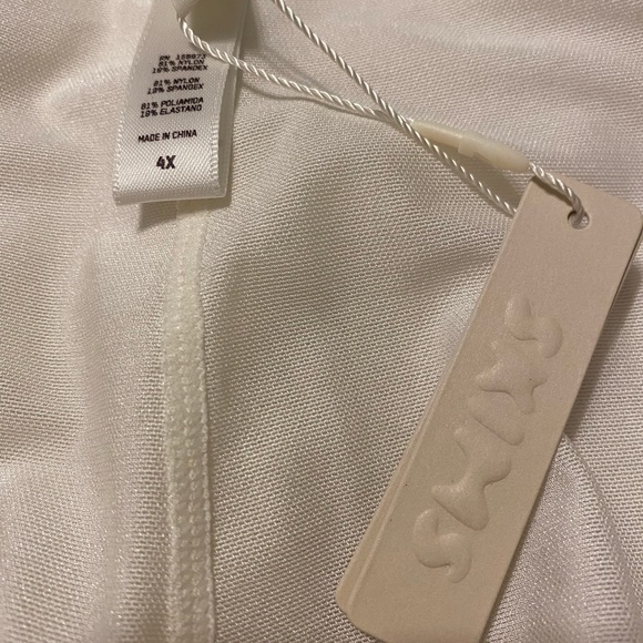 Skims Sheet Mesh Sculpt Short in Marble - Picture 4 of 6